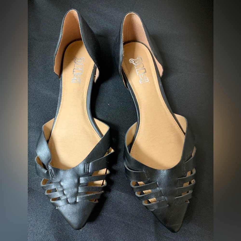 Brash Women’s Black Flats Shoes Size 7.5 Condition Good with one minor scuff - Picture 2 of 4